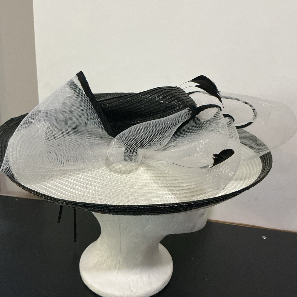 Women's Church Derby Hat  Giovannio New York Black And White With Bow ONE SIZE